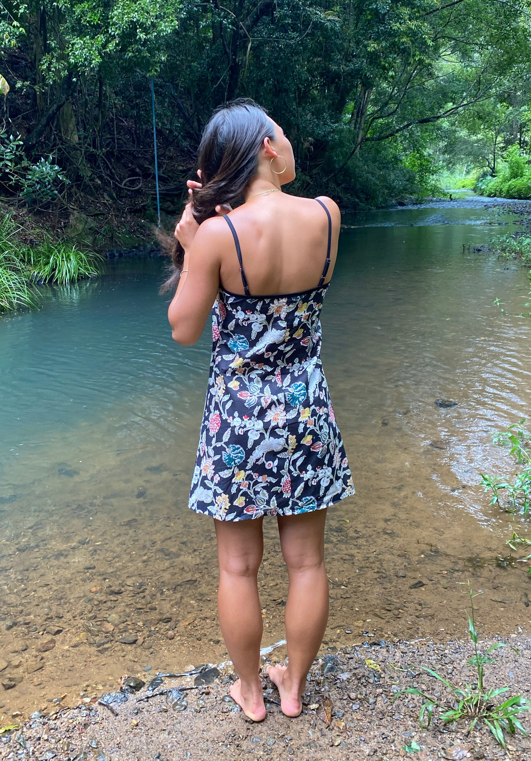 Isa Dress - Short (green/red flowers)